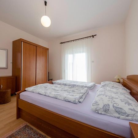 Apartments By The Sea Supetarska Draga - Donja, Rab - 11769 Rom bilde