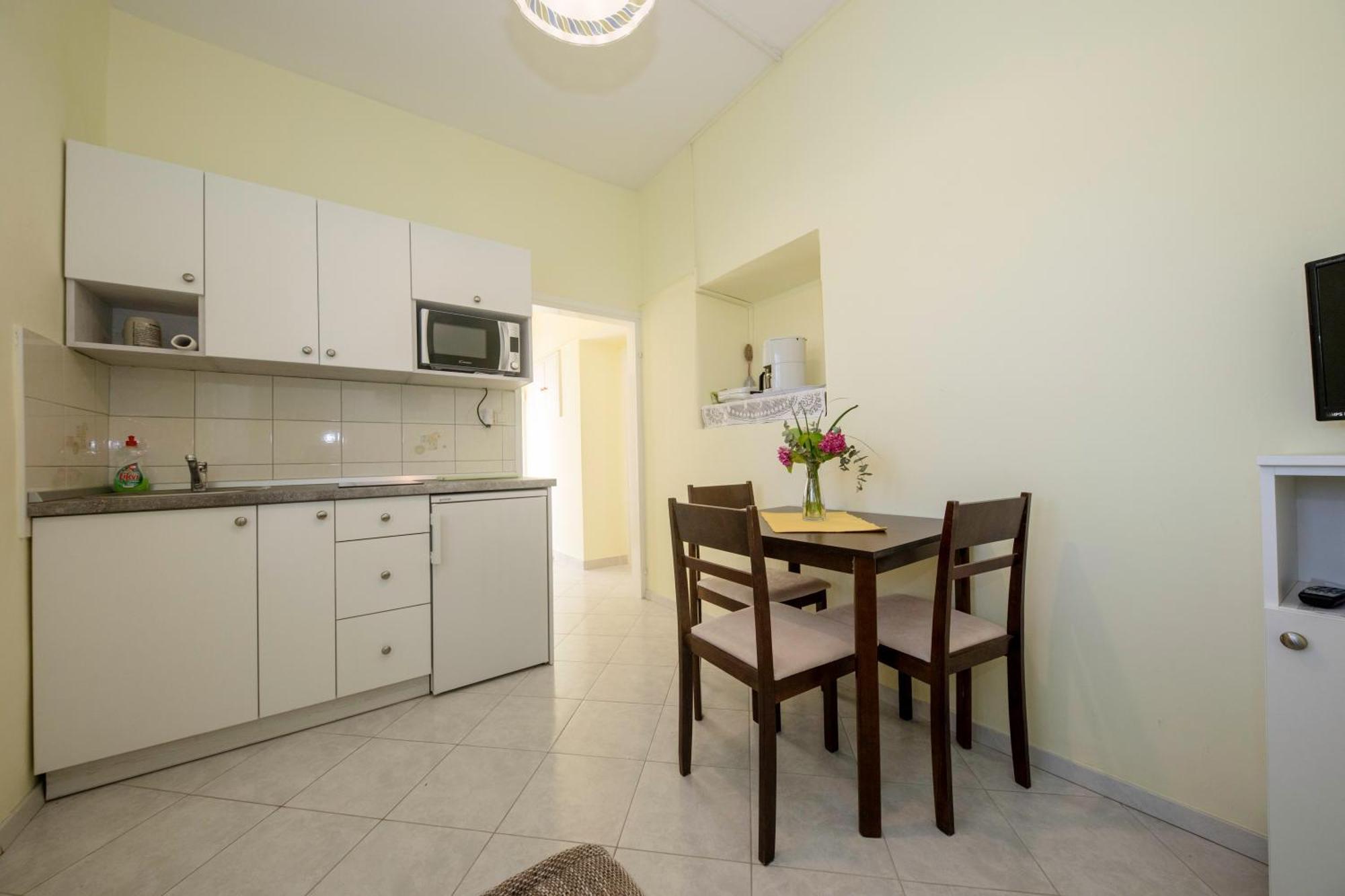 Apartments By The Sea Supetarska Draga - Donja, Rab - 11769 Rom bilde